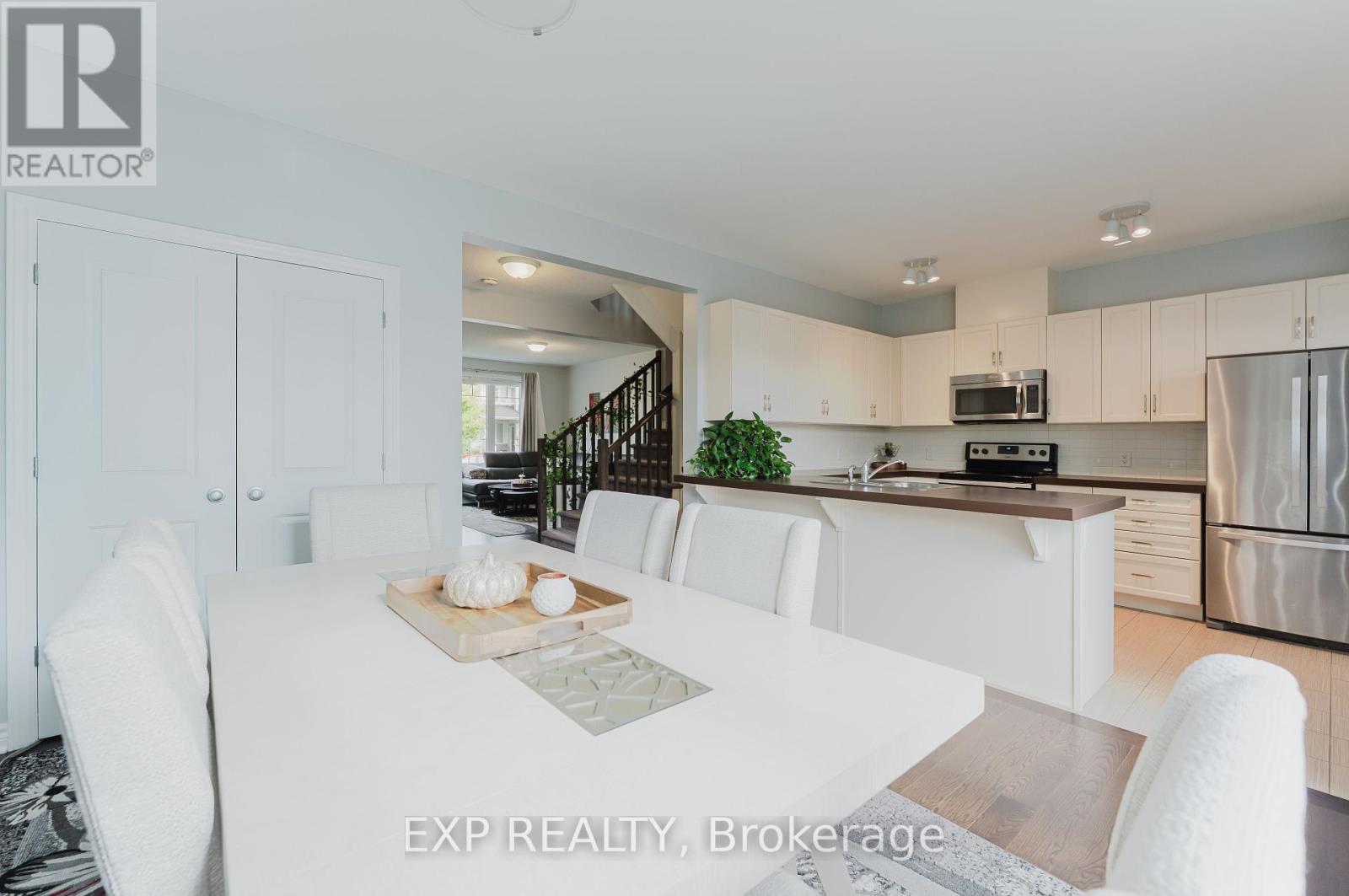 400 Sweetflag Street, Ottawa, Ontario  K2J 5Y6 - Photo 15 - X12431917