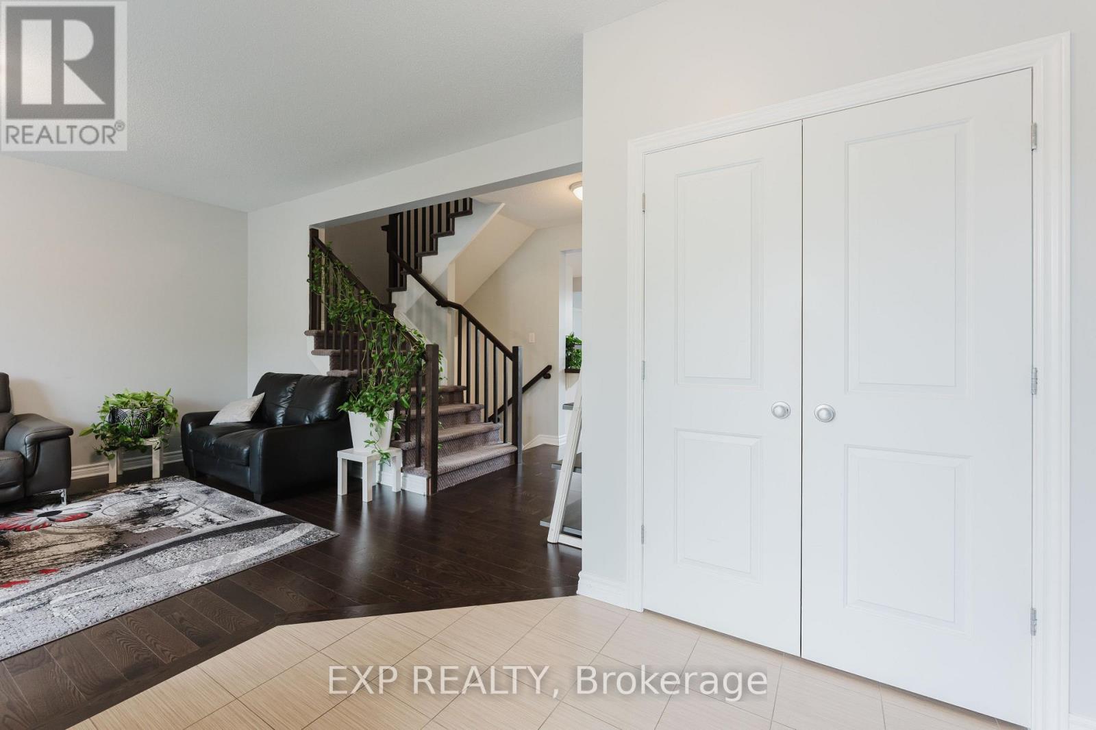 400 Sweetflag Street, Ottawa, Ontario  K2J 5Y6 - Photo 5 - X12431917