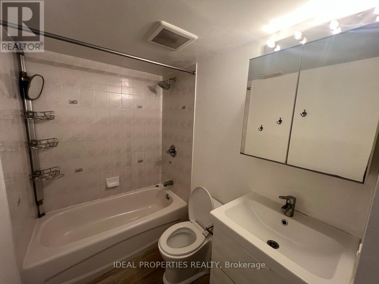 B - 19 Castle Glen Crescent, Ottawa, Ontario  K2L 4G9 - Photo 10 - X12431975