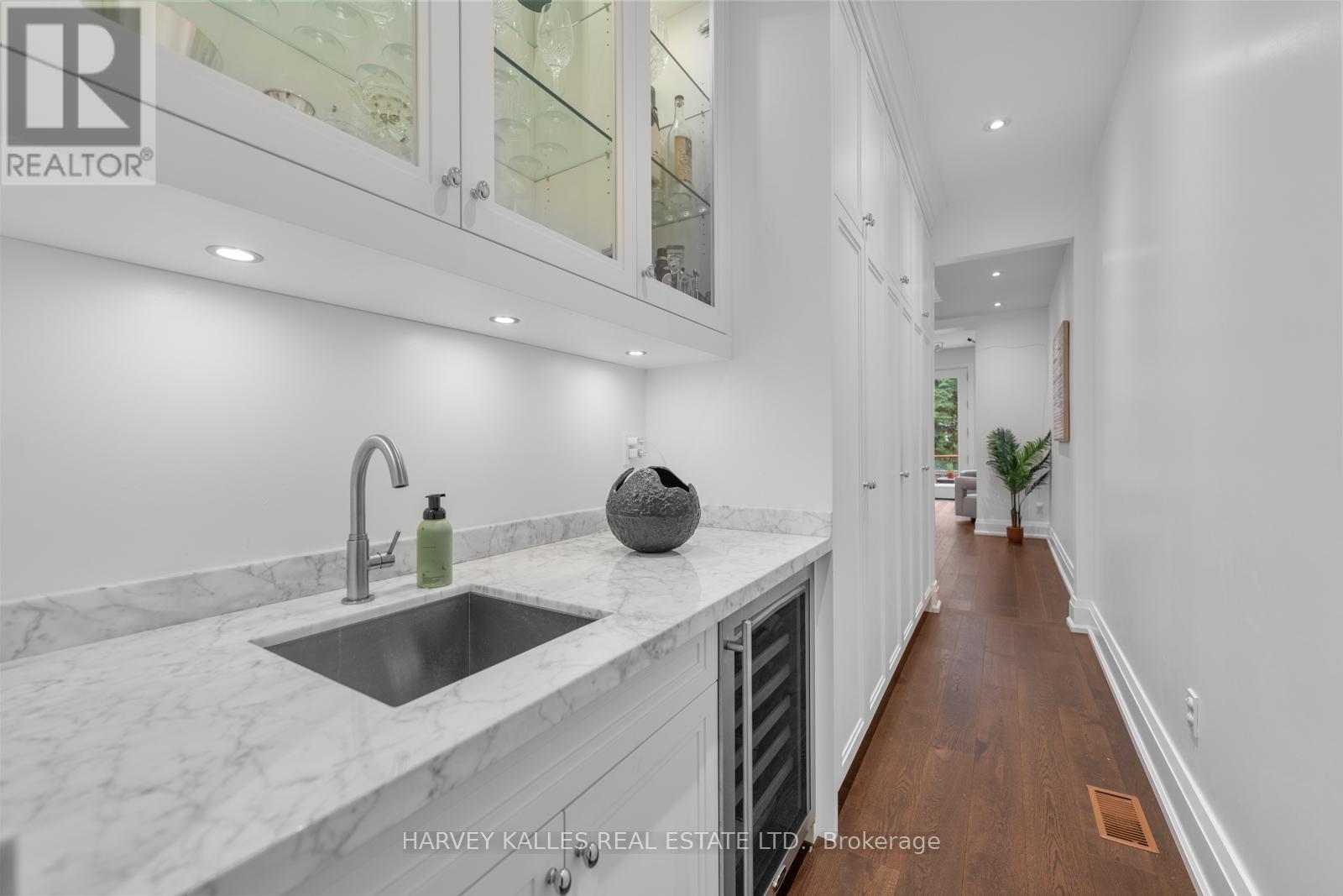 1717b Bathurst Street, Toronto, Ontario  M5P 3K4 - Photo 10 - C12431757
