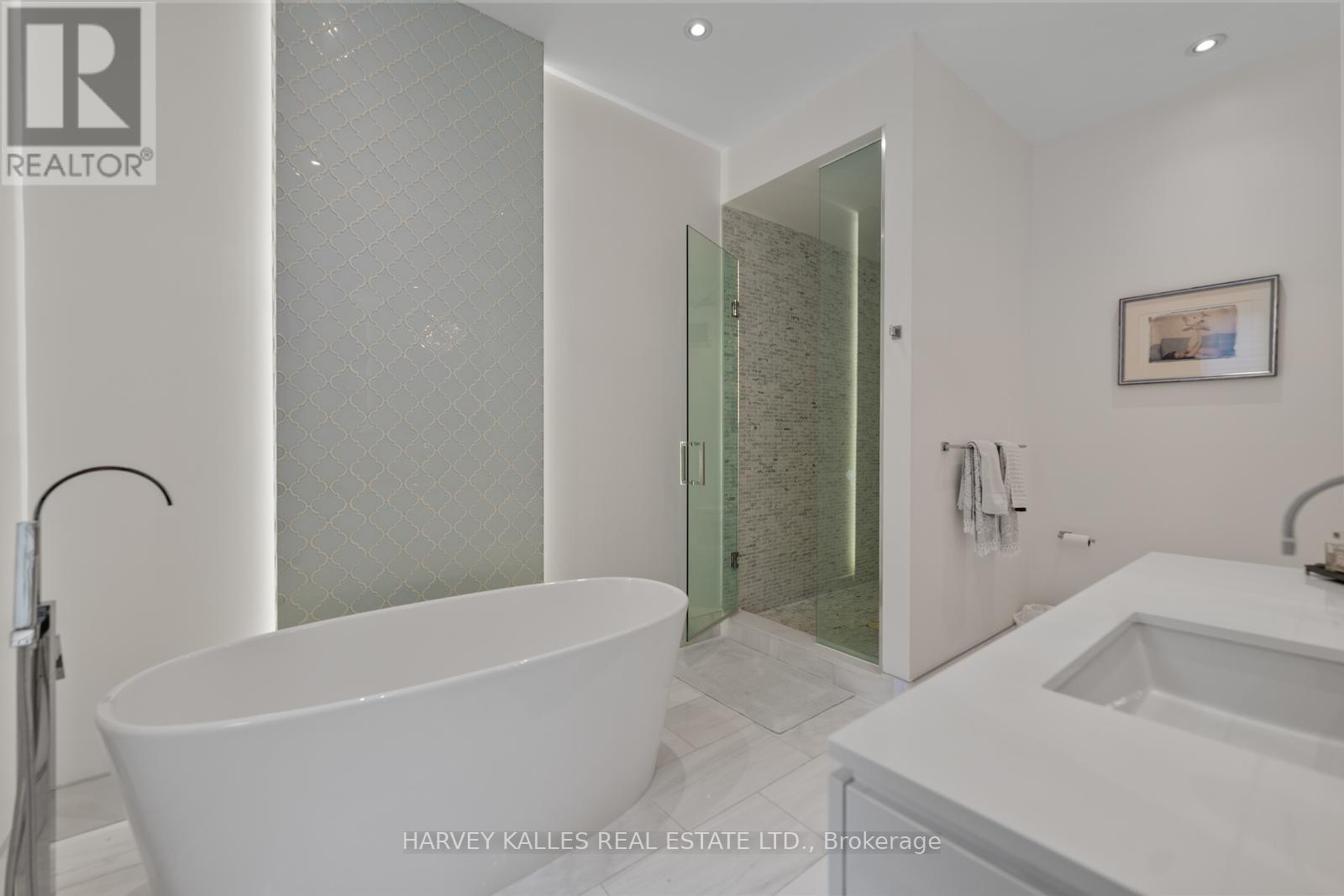 1717b Bathurst Street, Toronto, Ontario  M5P 3K4 - Photo 24 - C12431757