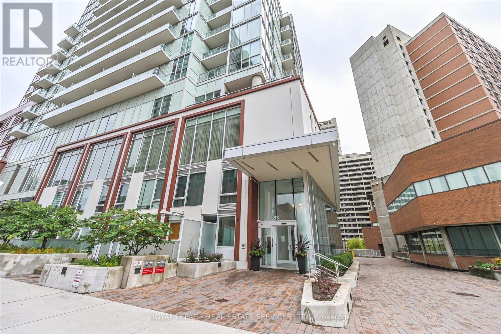 1310 - 33 HELENDALE AVENUE, Toronto, Ontario