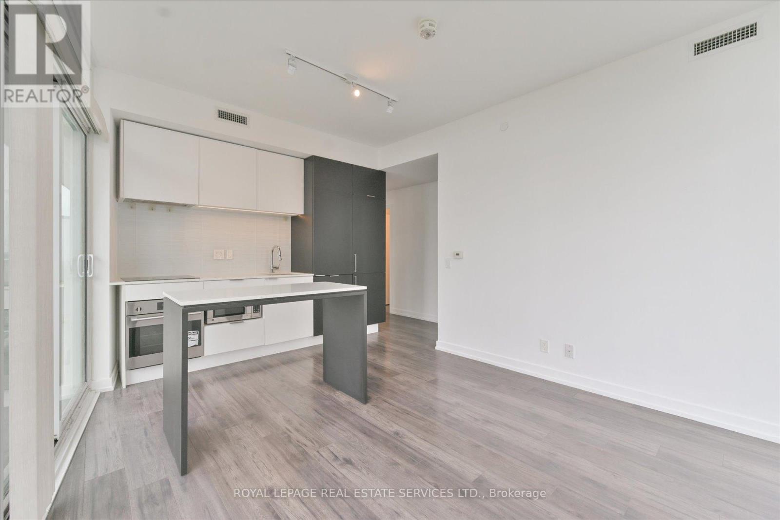 1310 - 33 Helendale Avenue, Toronto, Ontario  M4R 1C5 - Photo 11 - C12431785