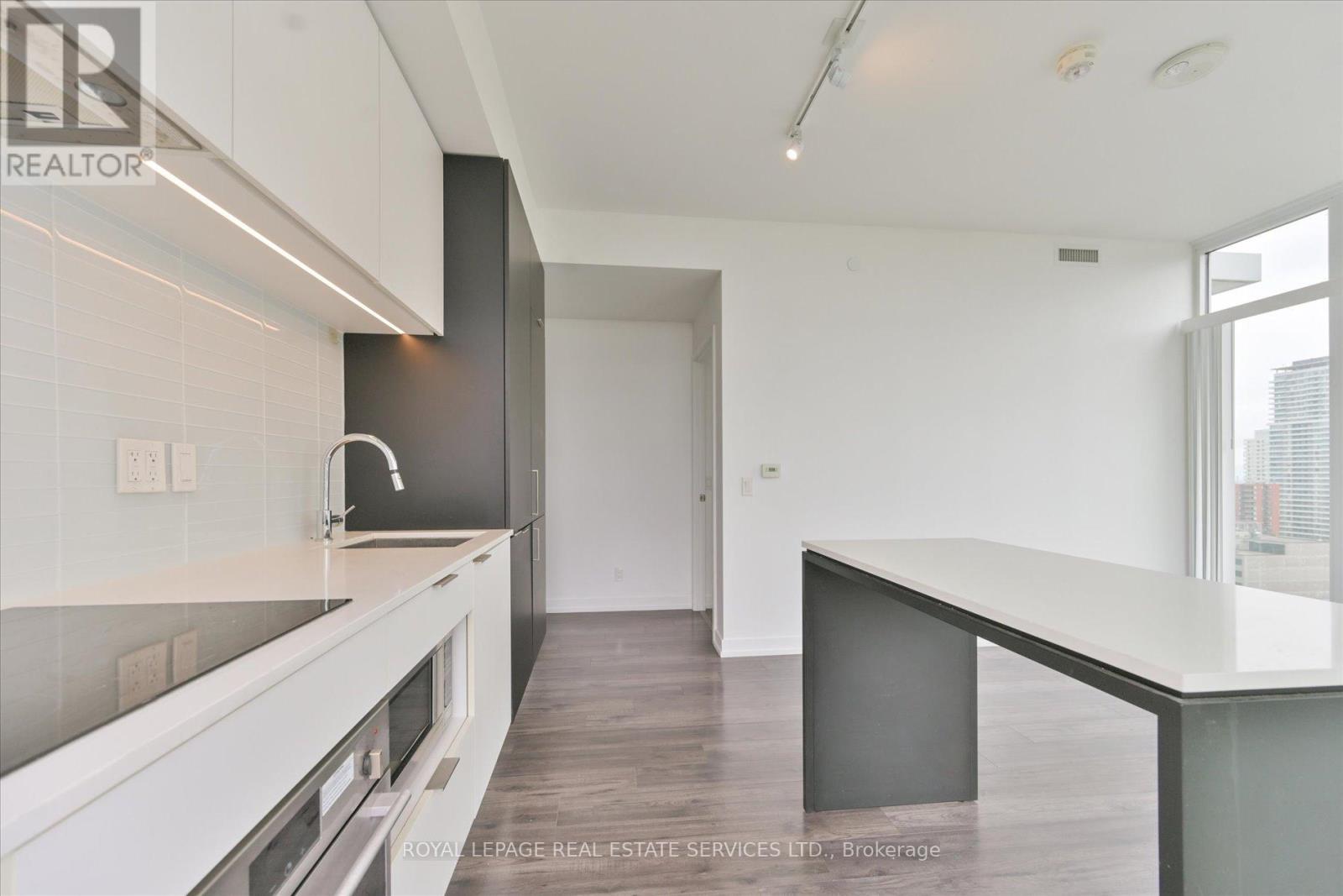 1310 - 33 Helendale Avenue, Toronto, Ontario  M4R 1C5 - Photo 7 - C12431785