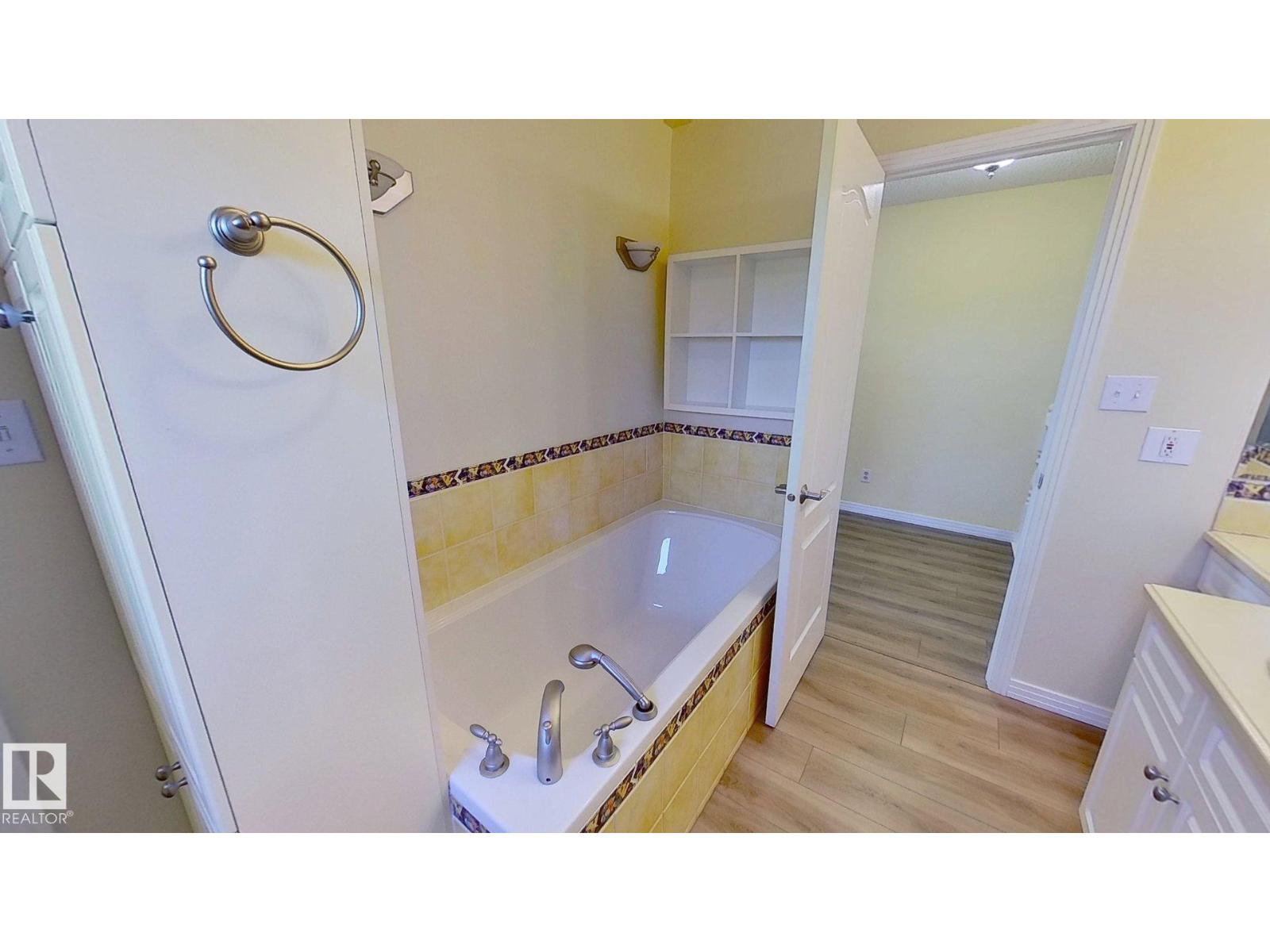 8223 189a St Nw, Edmonton, Alberta  T5T 4Z7 - Photo 11 - E4459937
