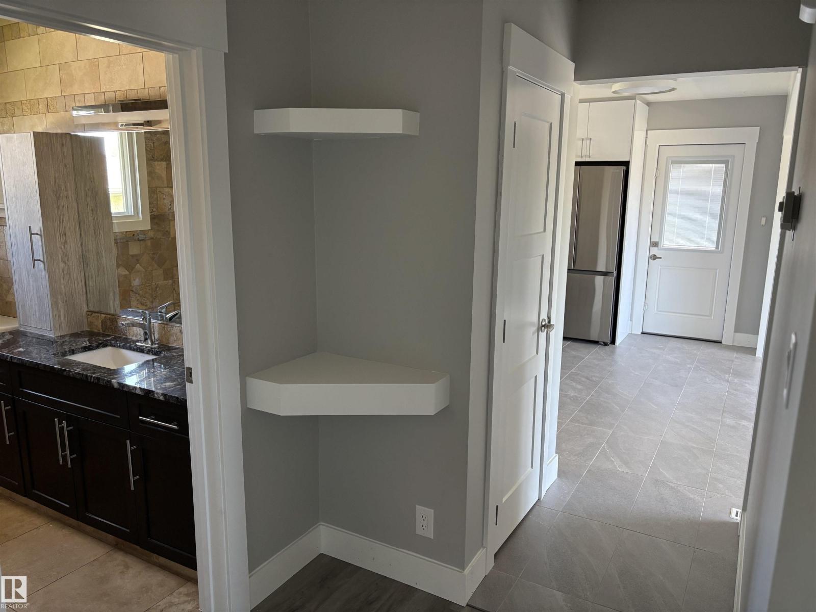 8028 134a Av Nw Nw, Edmonton, Alberta  T5C 2G9 - Photo 10 - E4459939