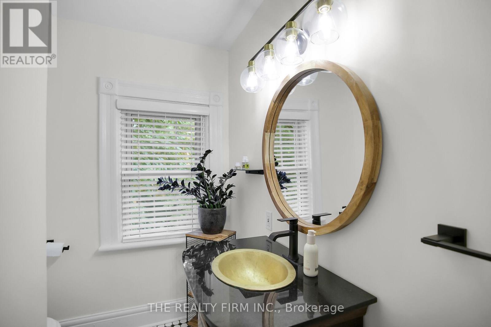 62 Palace Street, London East, Ontario  N6B 3A7 - Photo 27 - X12431888