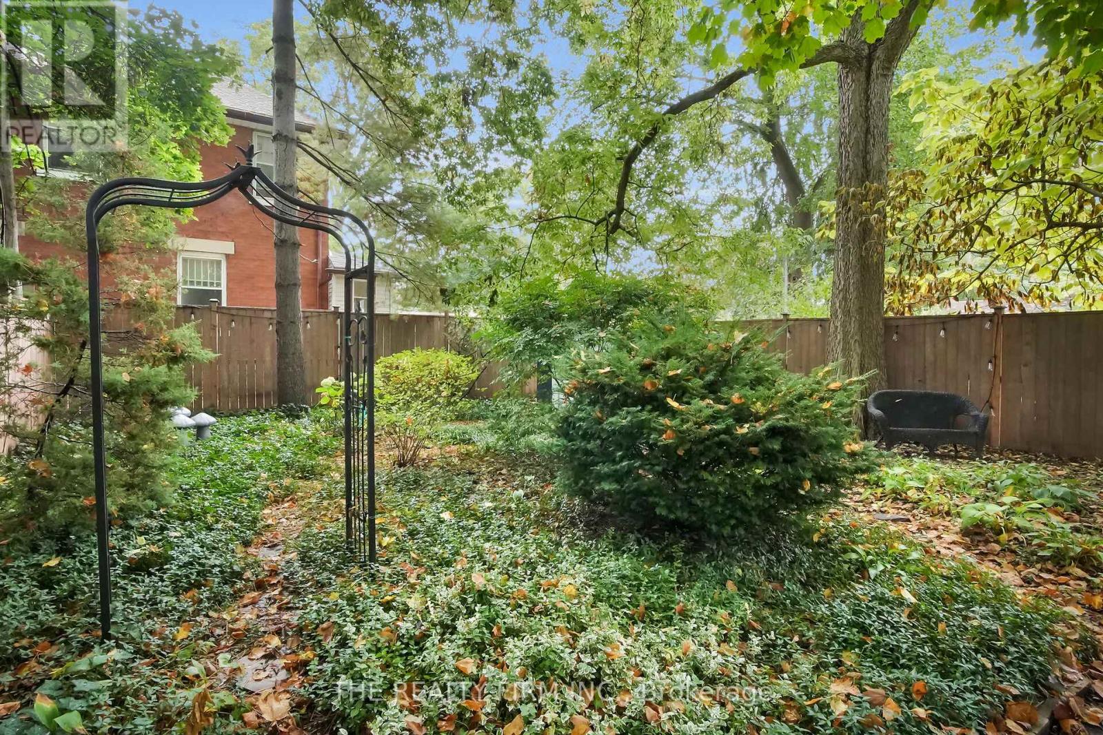 62 Palace Street, London East, Ontario  N6B 3A7 - Photo 39 - X12431888