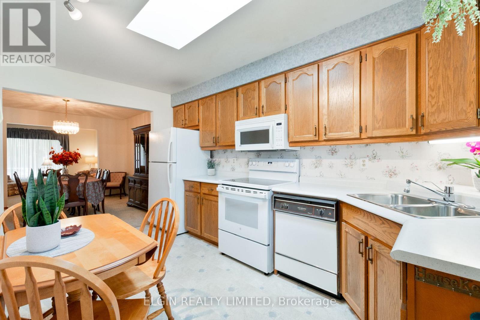 45 Bonnie Place, St. Thomas, Ontario  N5R 5W5 - Photo 13 - X12431937