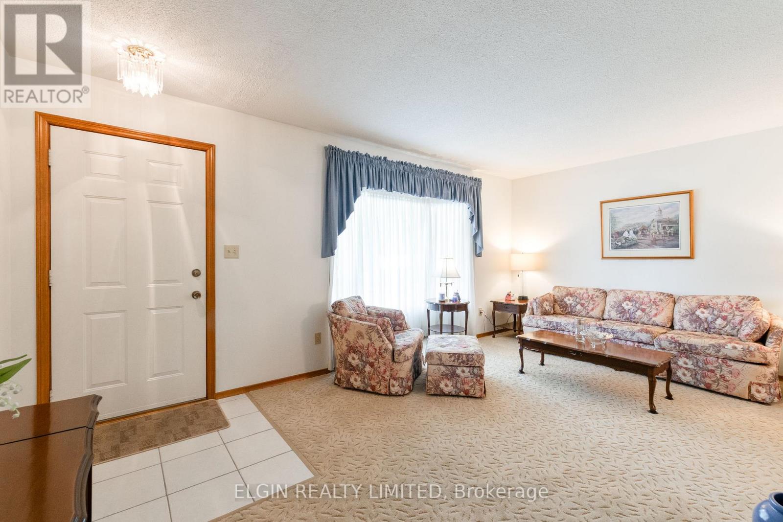 45 Bonnie Place, St. Thomas, Ontario  N5R 5W5 - Photo 6 - X12431937
