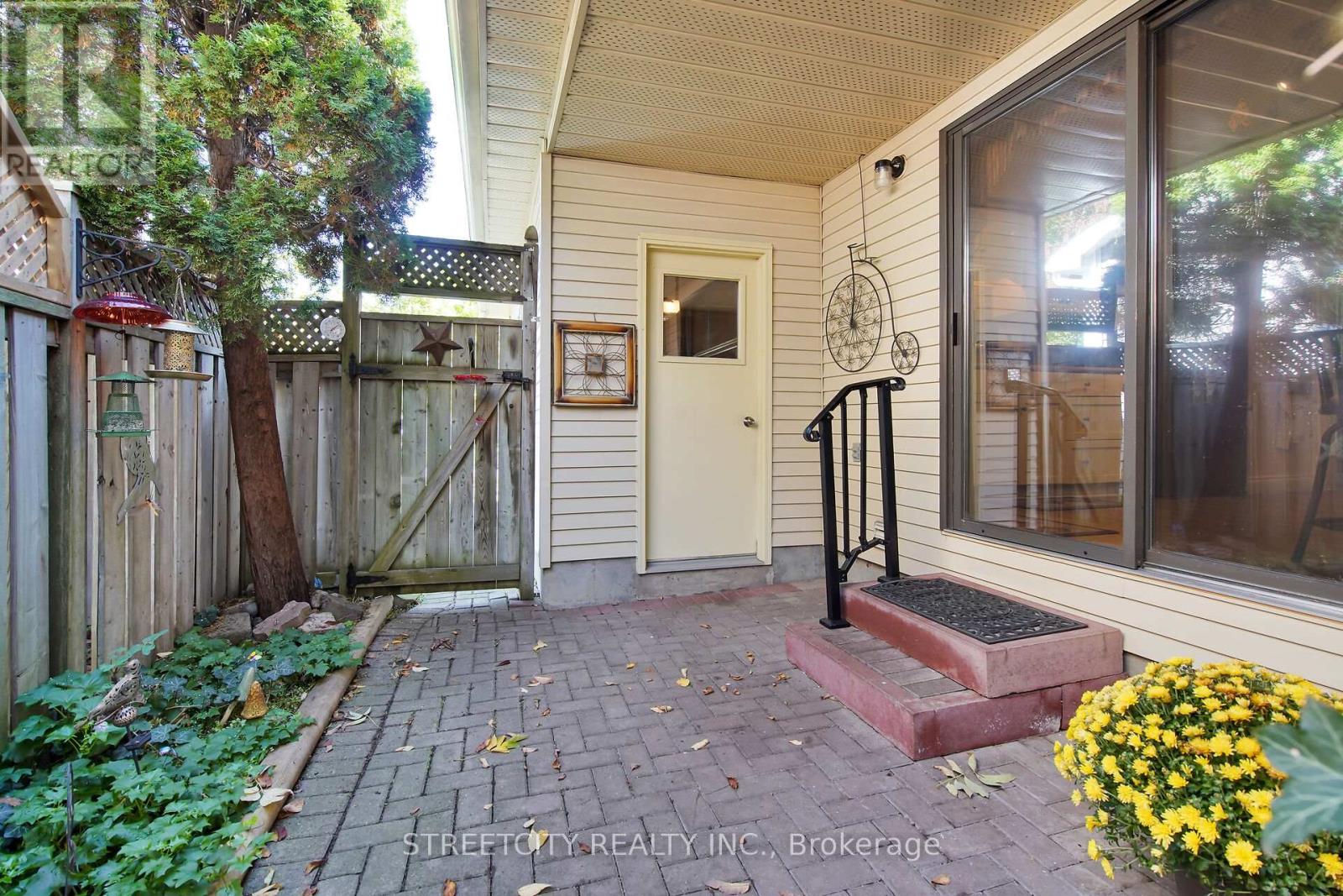 55 Martinet Avenue, London East, Ontario  N5V 4B7 - Photo 40 - X12431942