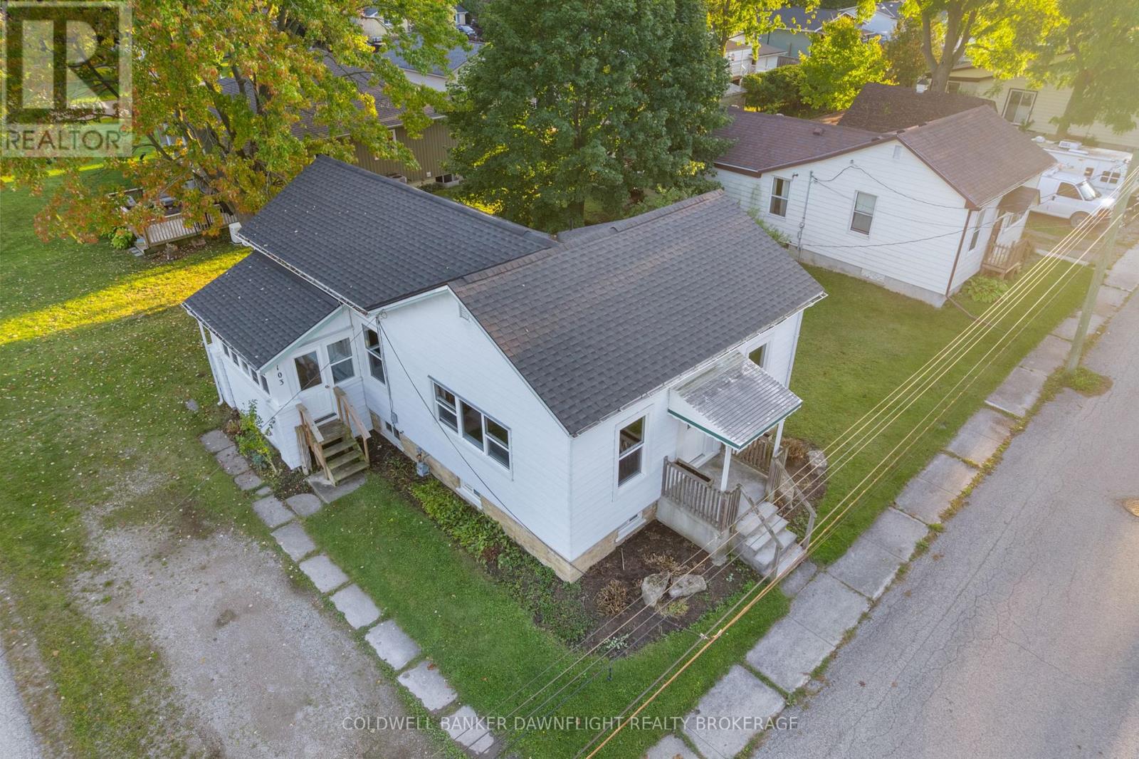 103 Park Street, South Huron, Ontario  N0M 1S2 - Photo 1 - X12431946