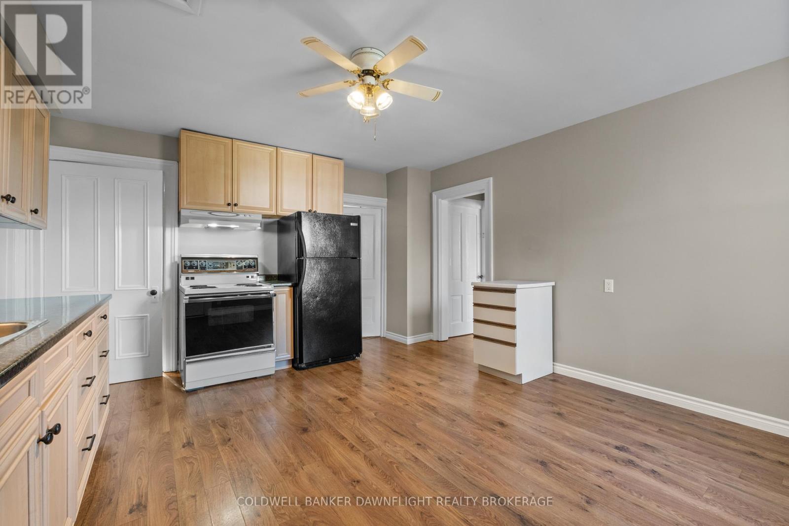 103 Park Street, South Huron, Ontario  N0M 1S2 - Photo 13 - X12431946