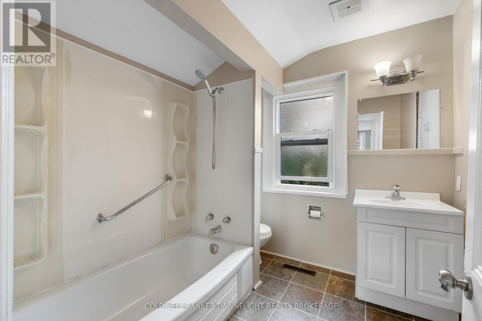 103 Park Street, South Huron, Ontario  N0M 1S2 - Photo 14 - X12431946