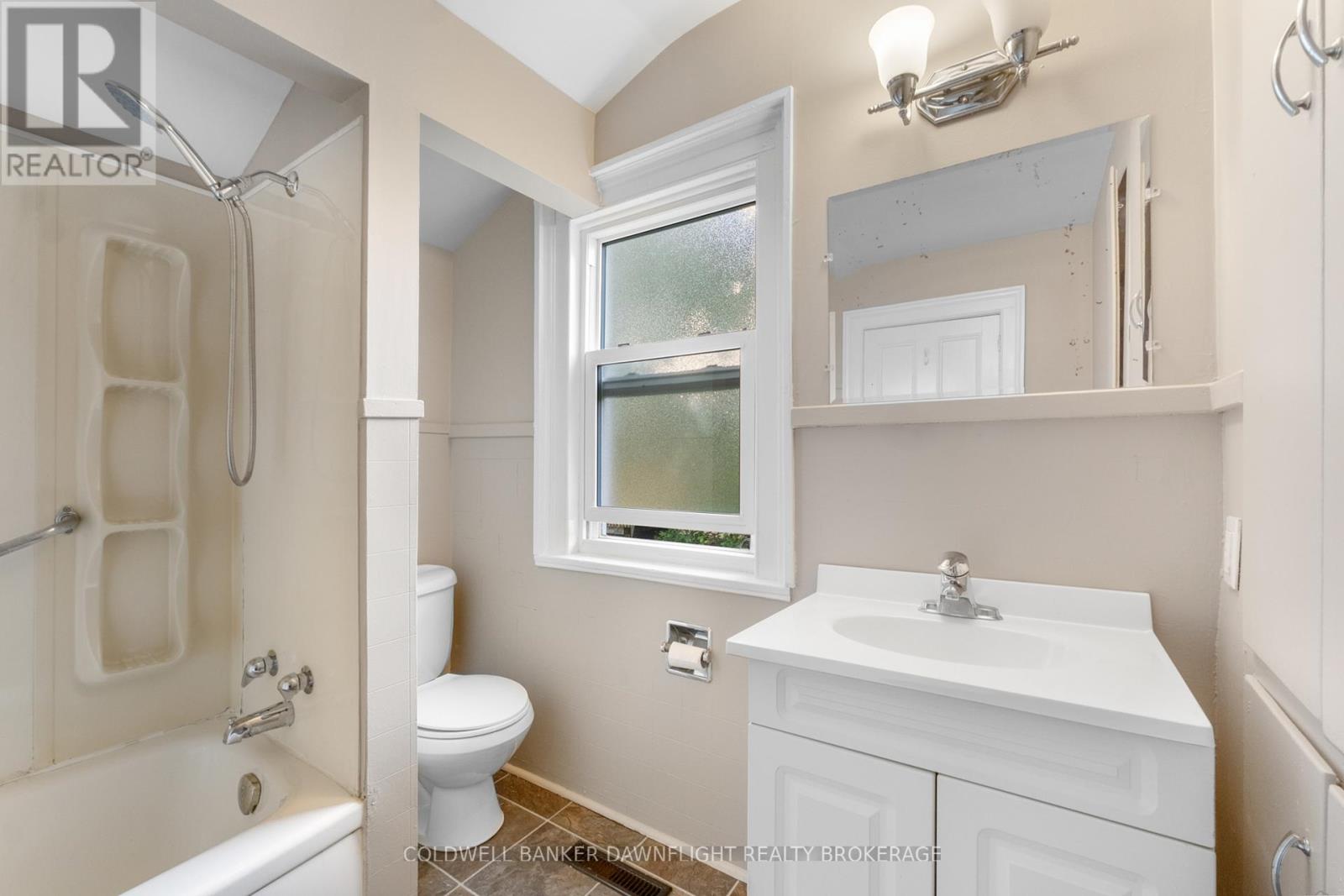 103 Park Street, South Huron, Ontario  N0M 1S2 - Photo 15 - X12431946
