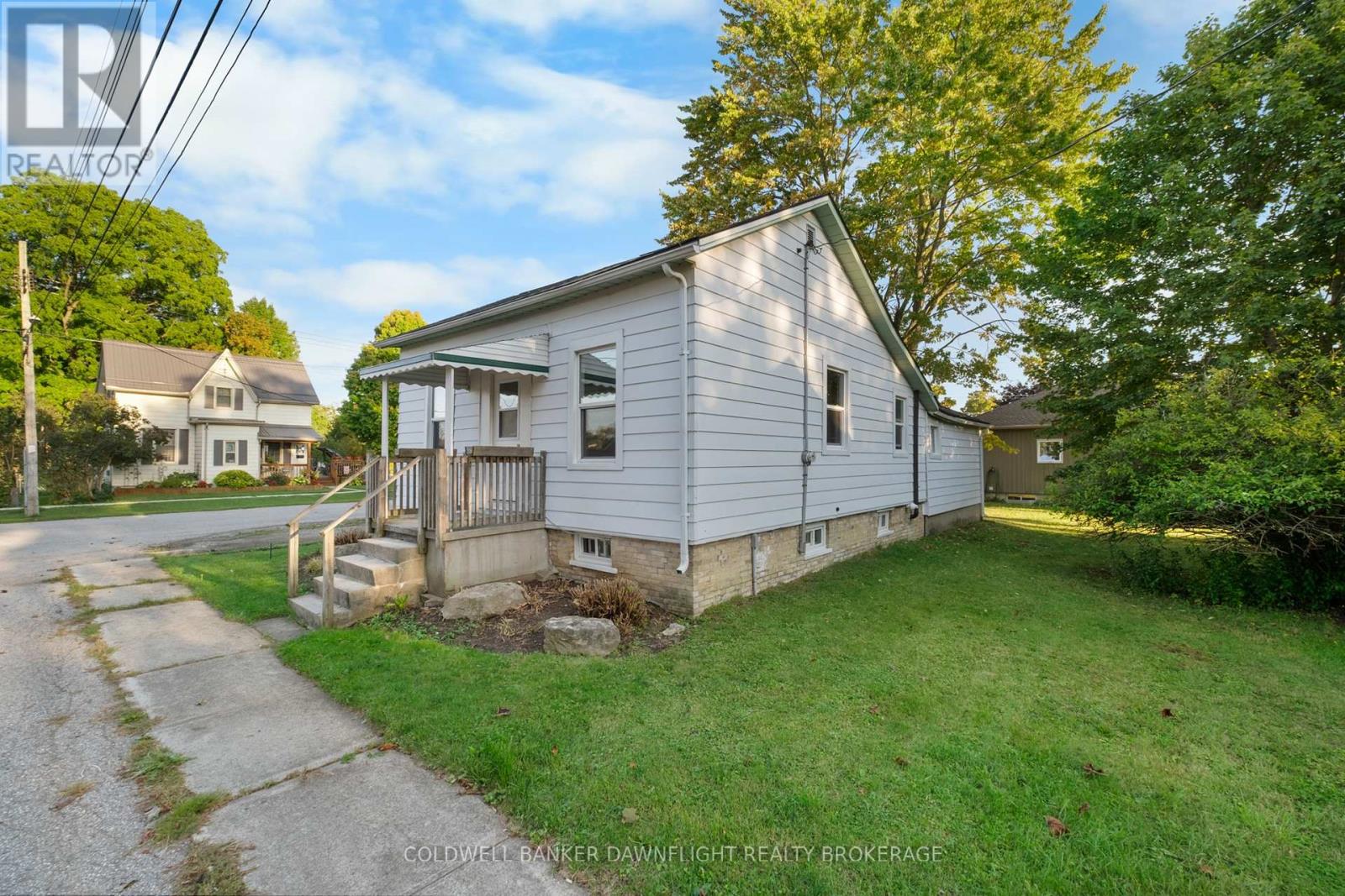 103 Park Street, South Huron, Ontario  N0M 1S2 - Photo 3 - X12431946