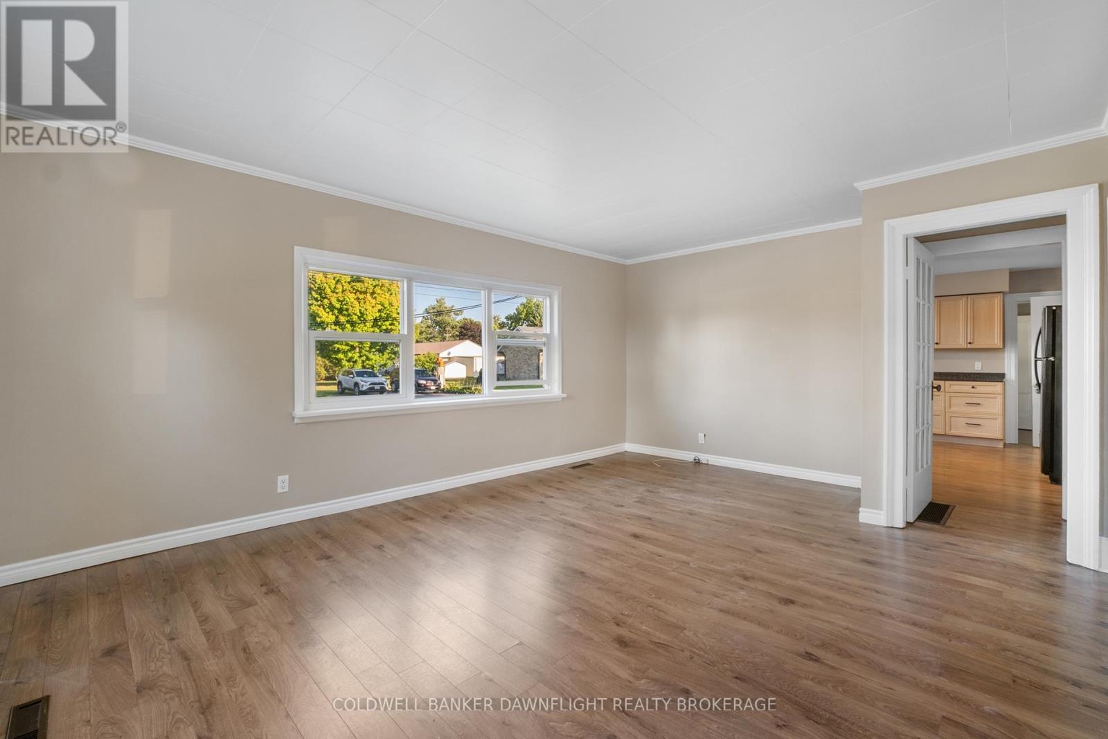 103 Park Street, South Huron, Ontario  N0M 1S2 - Photo 5 - X12431946