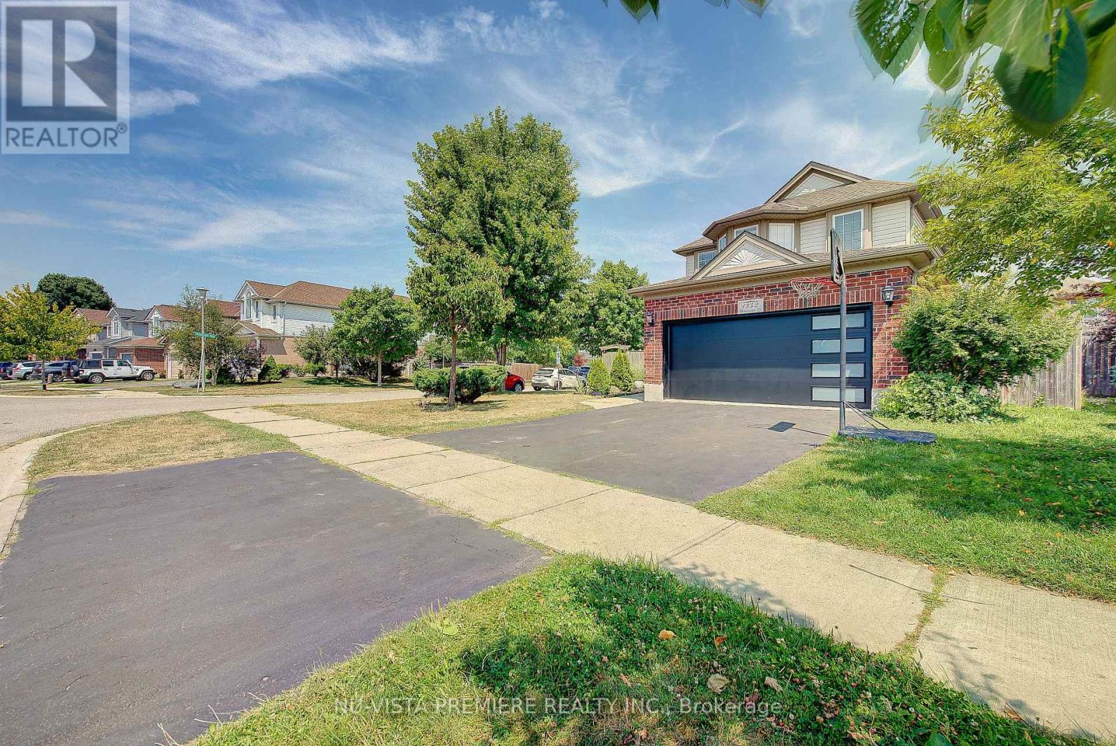1342 Blackmaple Drive, London East, Ontario  N5Y 6K9 - Photo 5 - X12431977