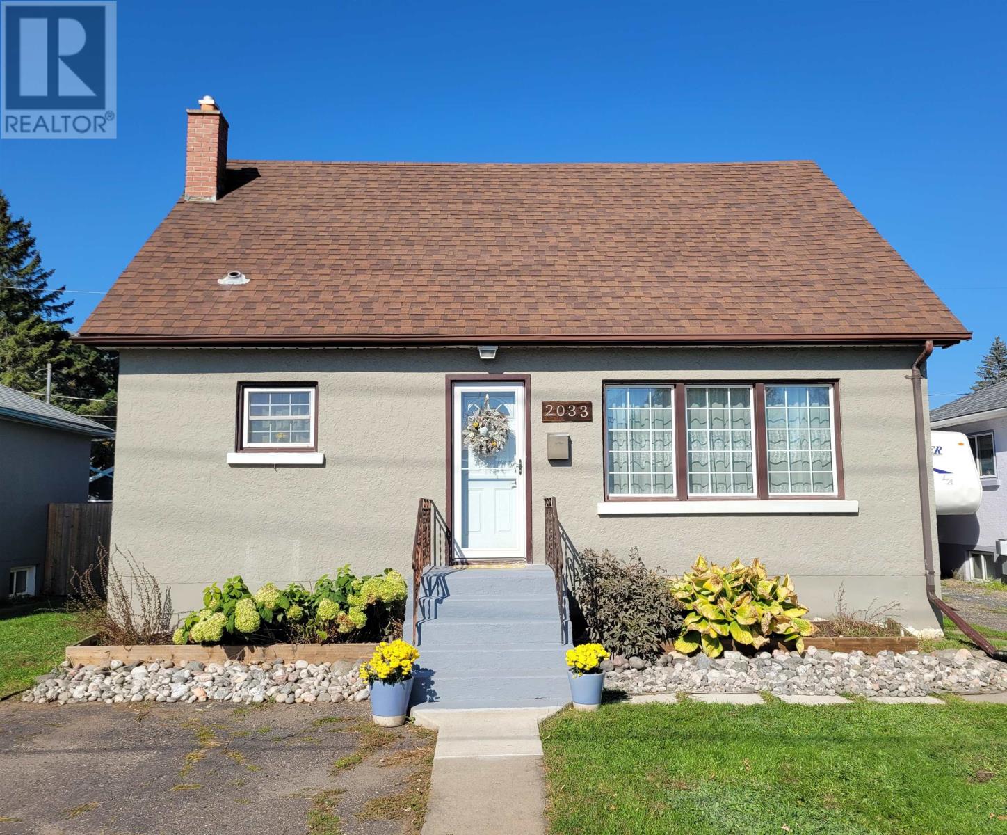 2033 Walsh St E, Thunder Bay, Ontario  P7E 4W1 - Photo 1 - TB253083