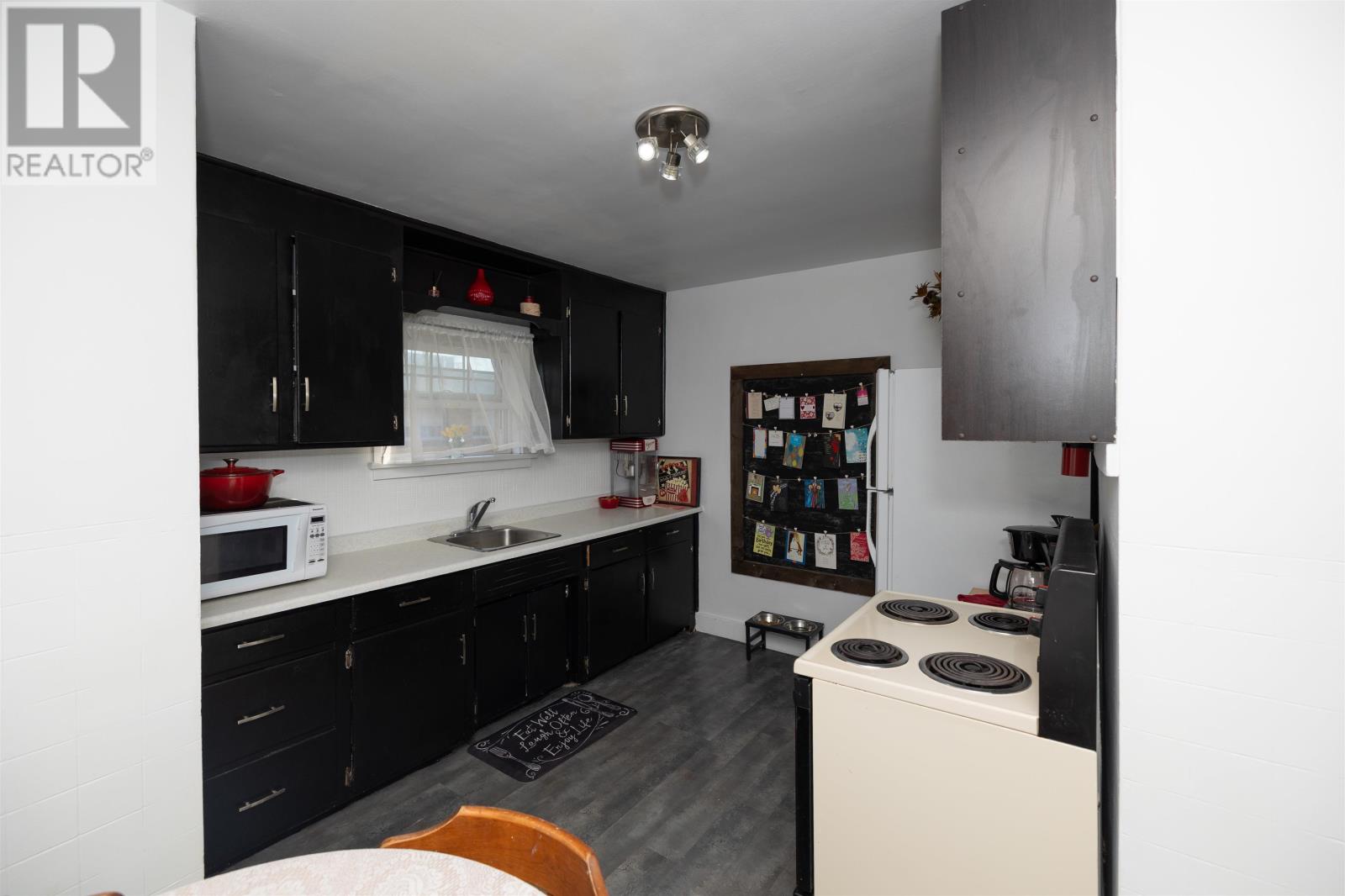 2033 Walsh St E, Thunder Bay, Ontario  P7E 4W1 - Photo 8 - TB253083