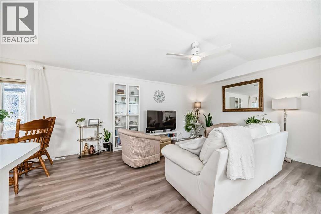 496, 1101 84 Street Ne, Calgary, Alberta  T2A 7X2 - Photo 9 - A2234381