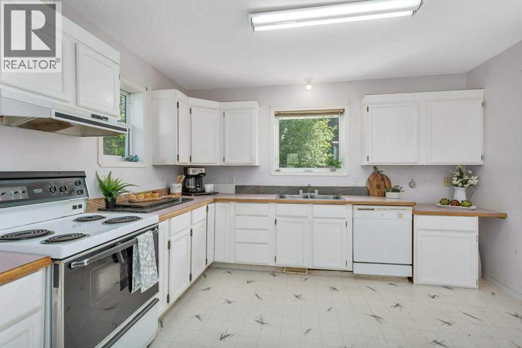 4 50 Avenue, Bluffton, Alberta  T0C 0M0 - Photo 4 - A2239373