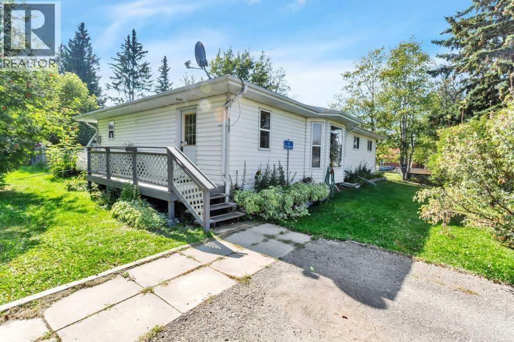4 50 Avenue, Bluffton, Alberta  T0C 0M0 - Photo 2 - A2239373