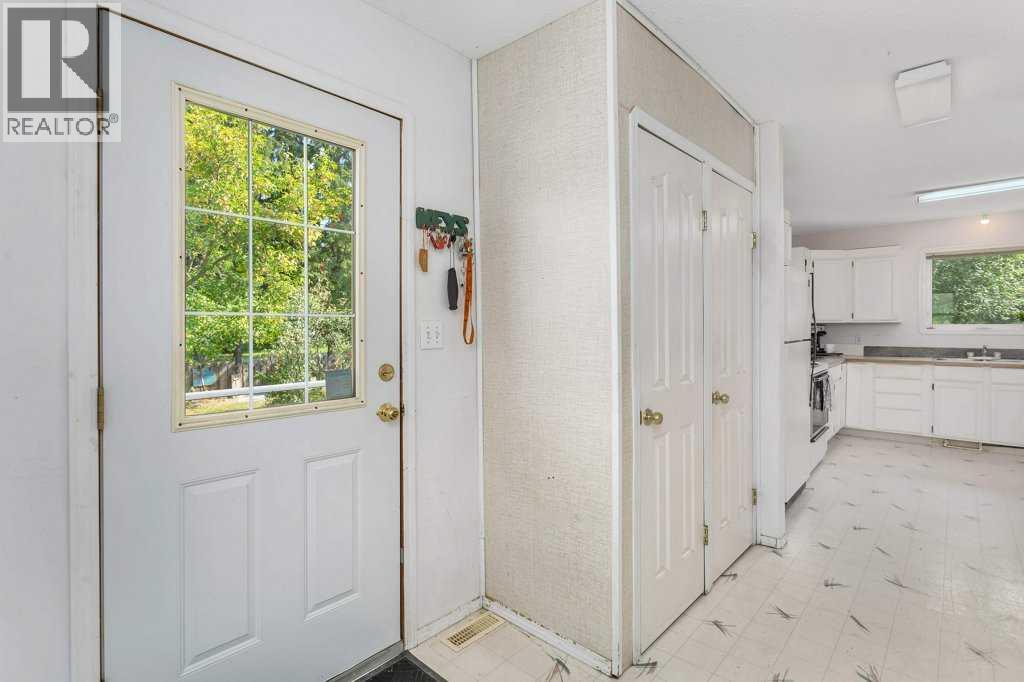 4 50 Avenue, Bluffton, Alberta  T0C 0M0 - Photo 3 - A2239373