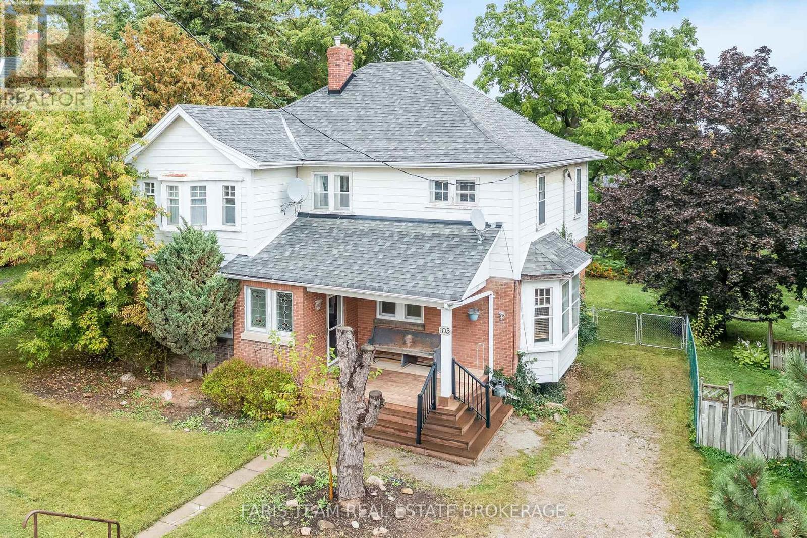105 BARRIE STREET, Bradford West Gwillimbury, Ontario