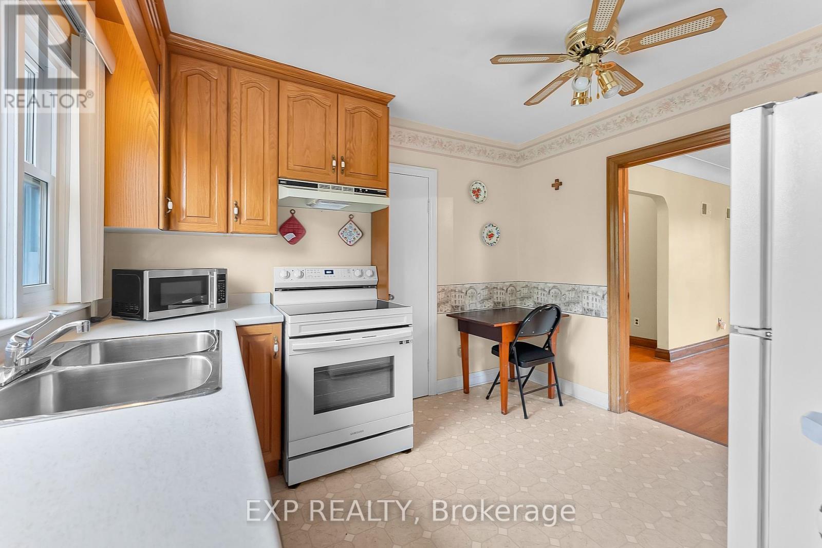 562 Broadway Street, Welland (Broadway), Ontario  L3C 5M5 - Photo 13 - X12431811