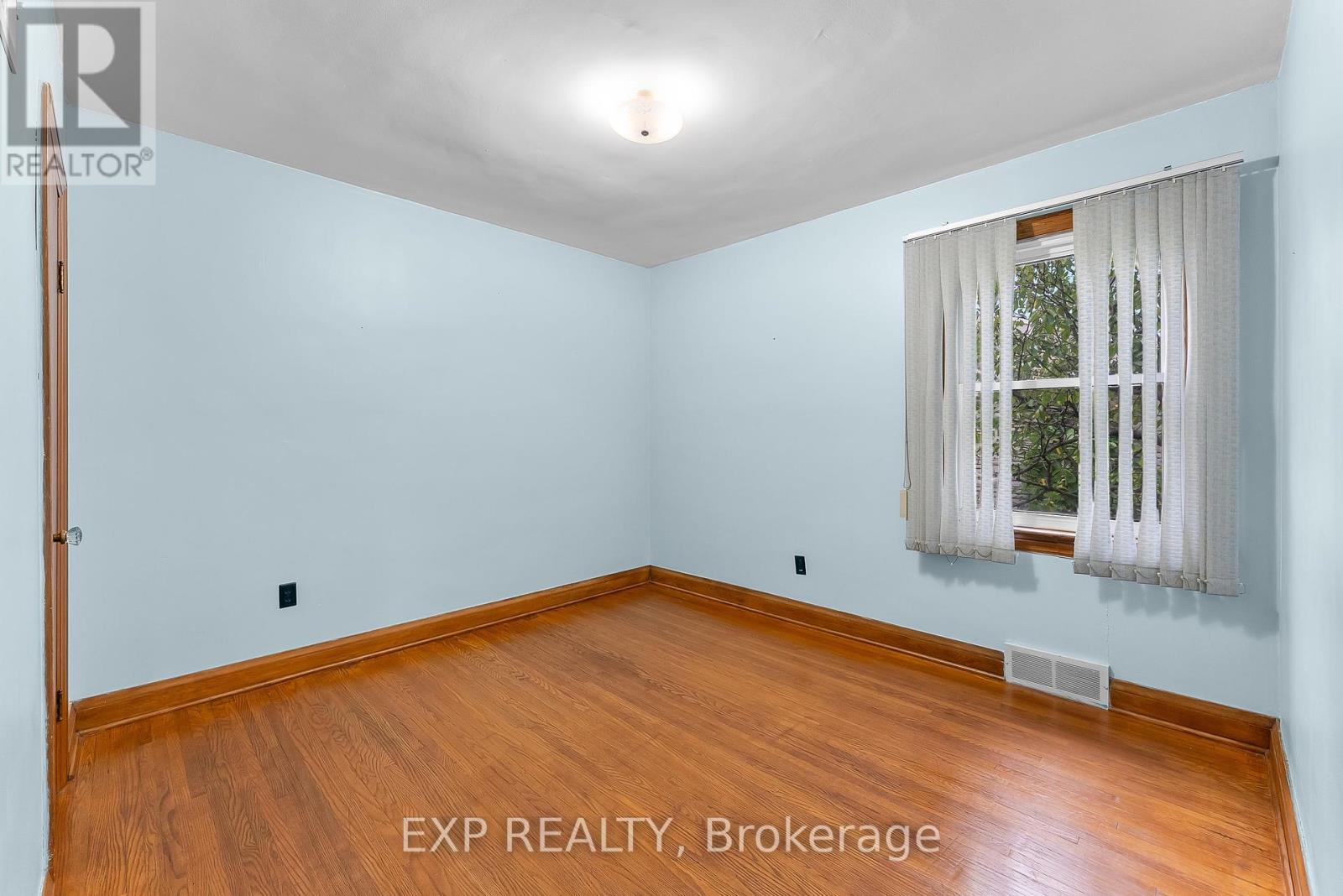 562 Broadway Street, Welland (Broadway), Ontario  L3C 5M5 - Photo 14 - X12431811