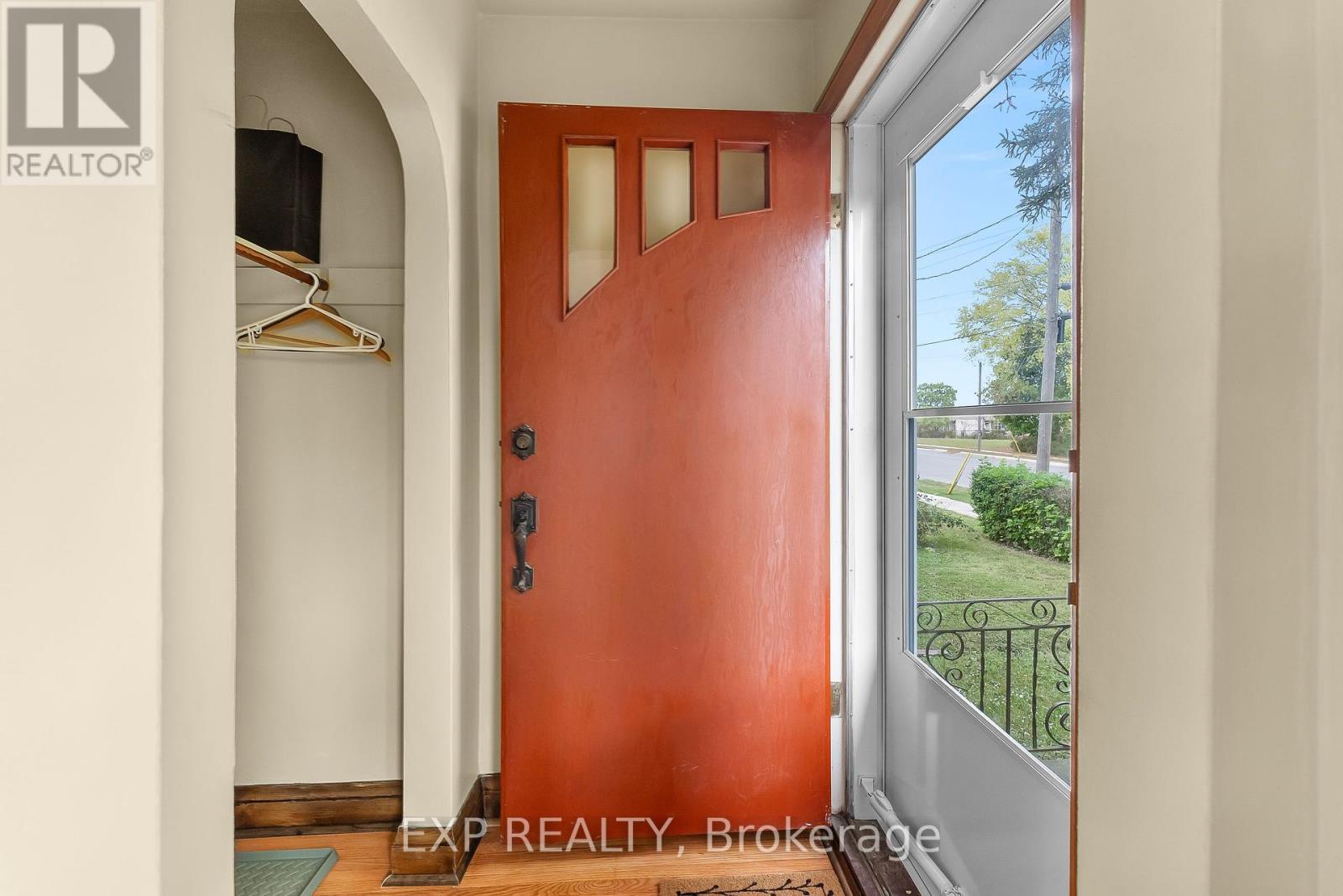 562 Broadway Street, Welland (Broadway), Ontario  L3C 5M5 - Photo 6 - X12431811