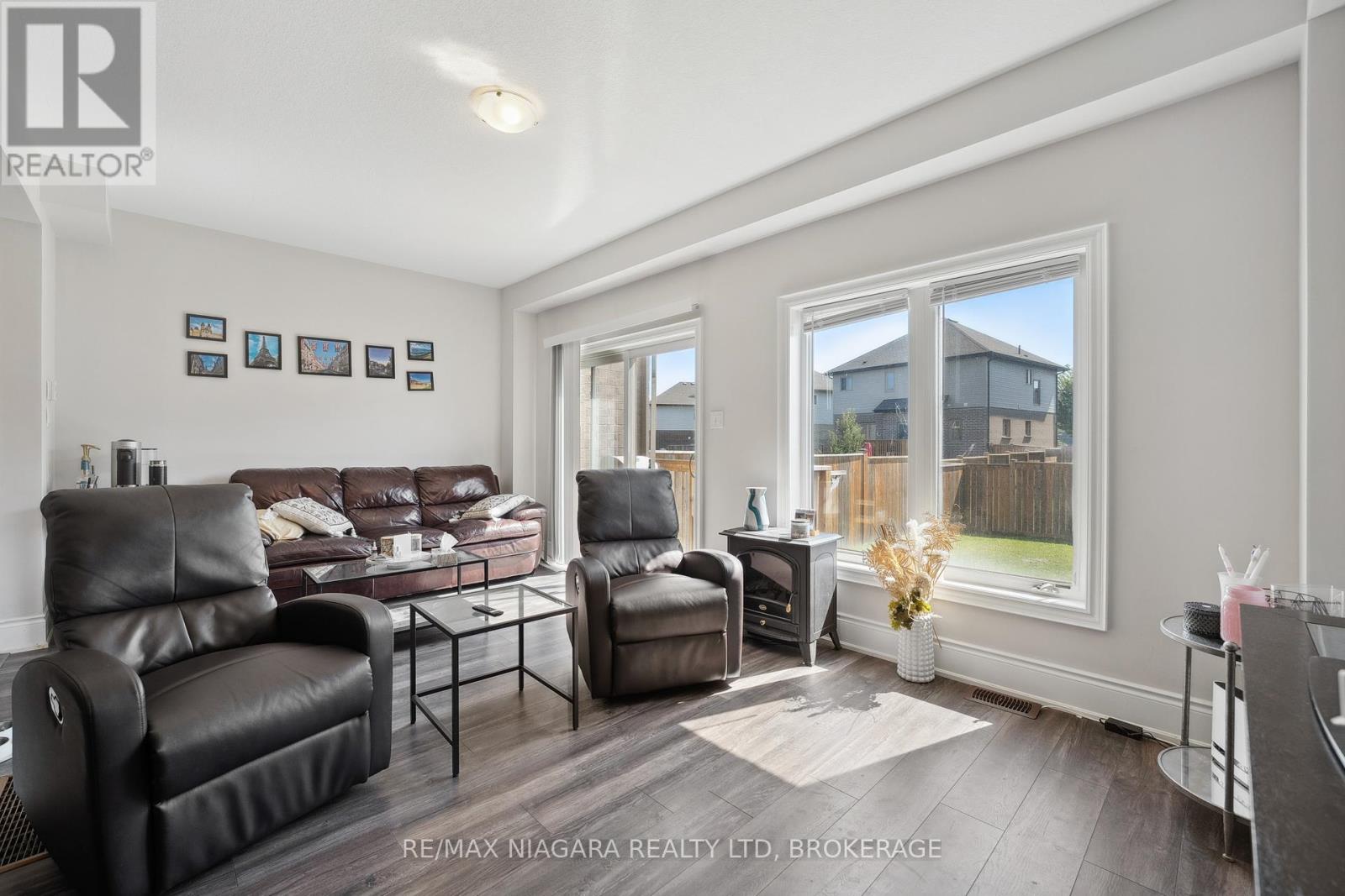 55 Sunset Way, Thorold, Ontario  L2V 0C7 - Photo 13 - X12431820