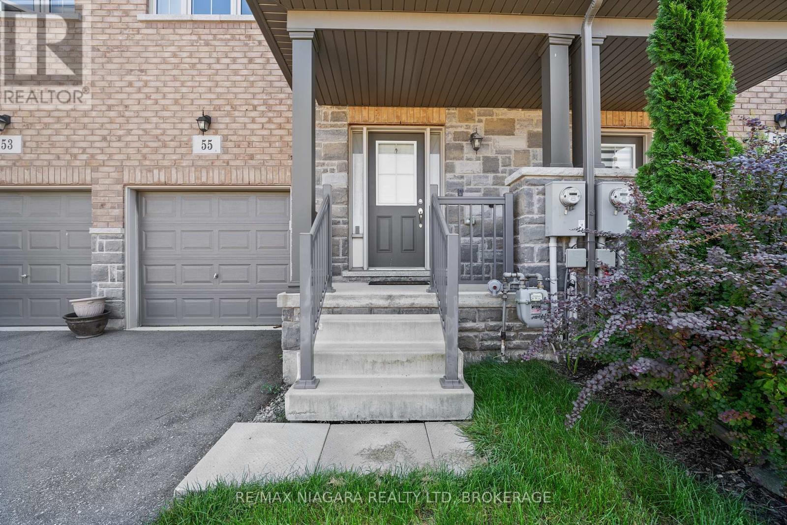 55 Sunset Way, Thorold, Ontario  L2V 0C7 - Photo 3 - X12431820