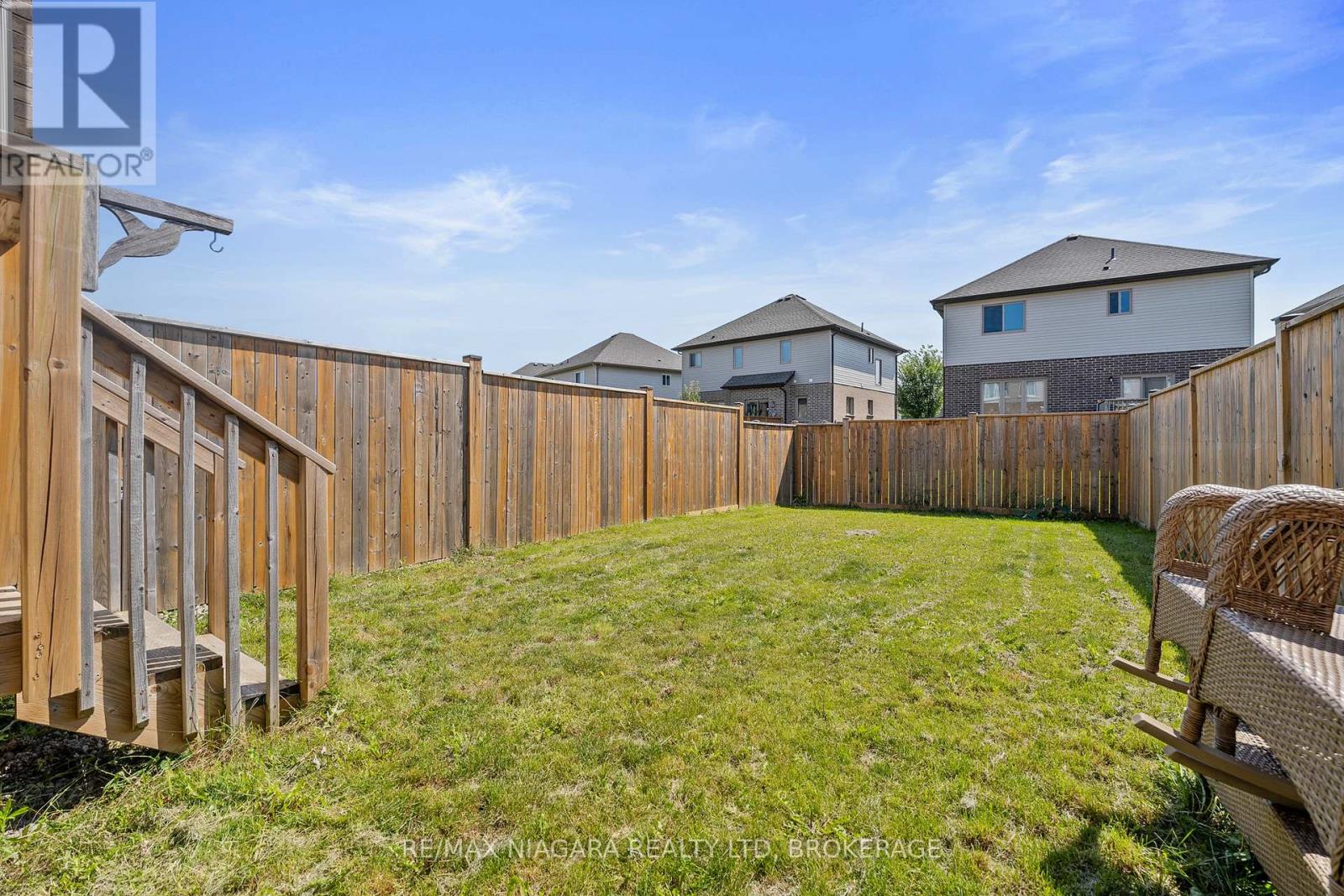 55 Sunset Way, Thorold, Ontario  L2V 0C7 - Photo 32 - X12431820