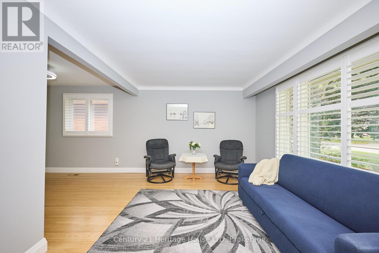 18 Princeway Drive, St. Catharines, Ontario  L2N 2X6 - Photo 7 - X12431829