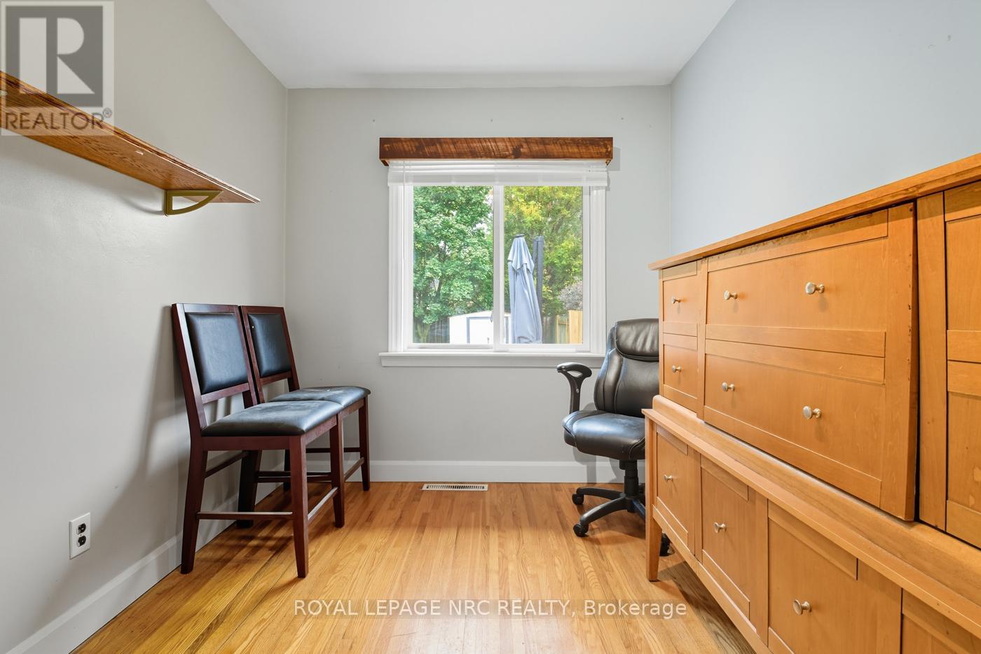 42 Linwood Drive, Welland, Ontario  L3C 2B6 - Photo 15 - X12431848
