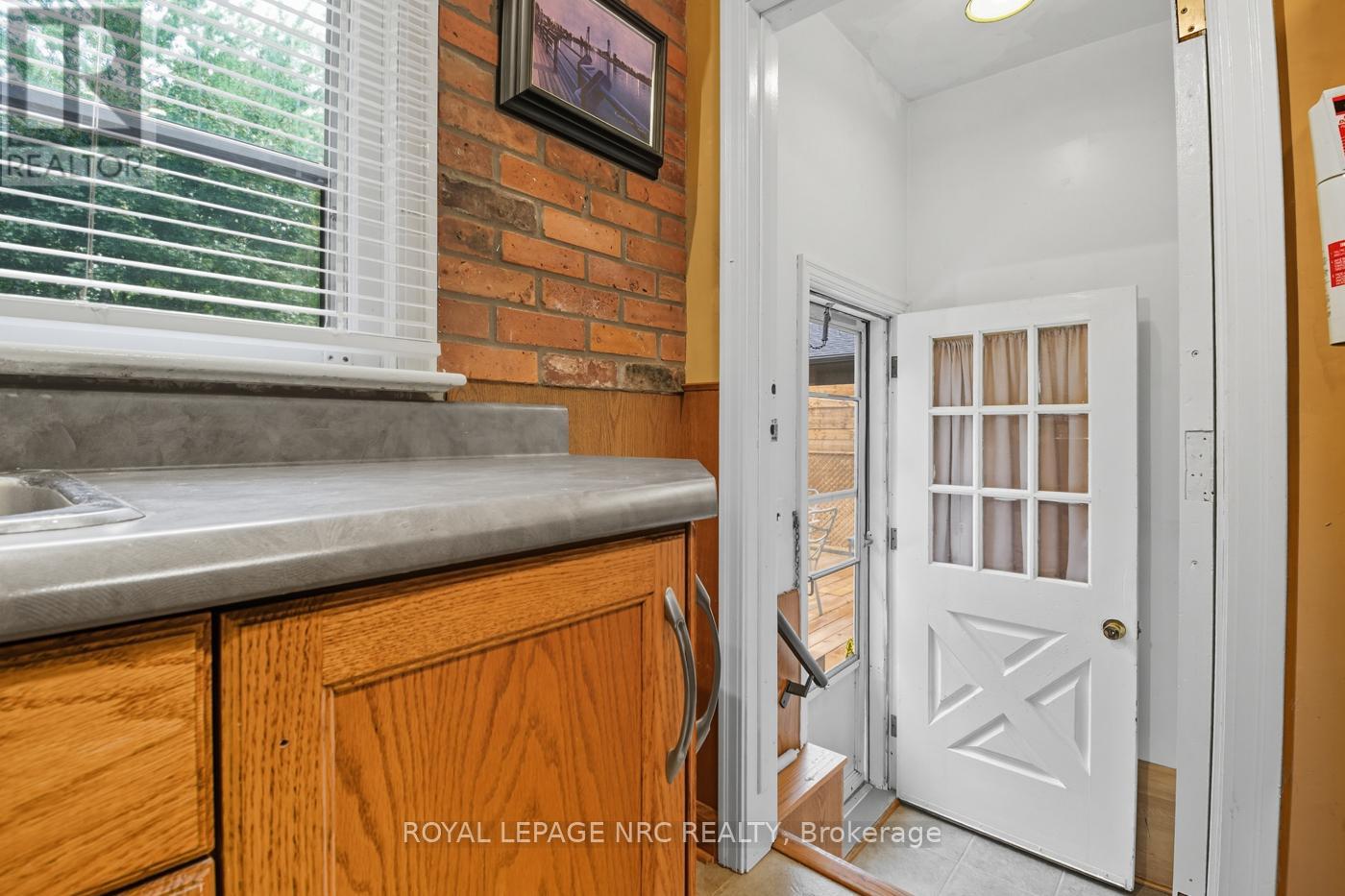 42 Linwood Drive, Welland, Ontario  L3C 2B6 - Photo 18 - X12431848