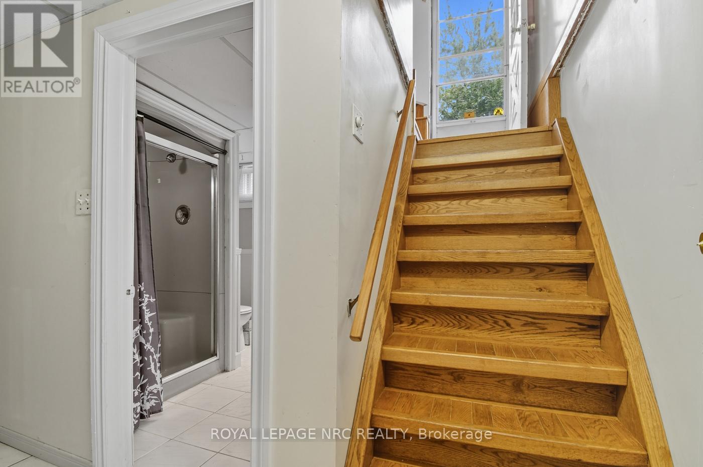 42 Linwood Drive, Welland, Ontario  L3C 2B6 - Photo 19 - X12431848