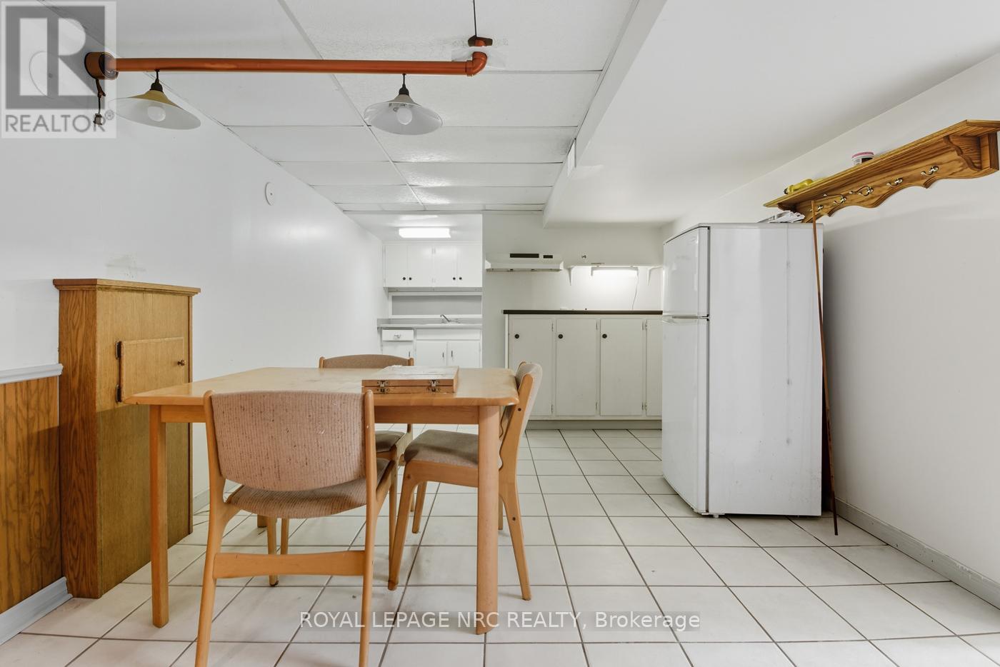 42 Linwood Drive, Welland, Ontario  L3C 2B6 - Photo 24 - X12431848