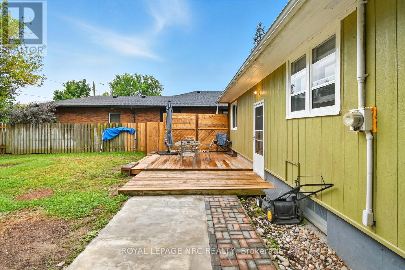 42 Linwood Drive, Welland, Ontario  L3C 2B6 - Photo 31 - X12431848