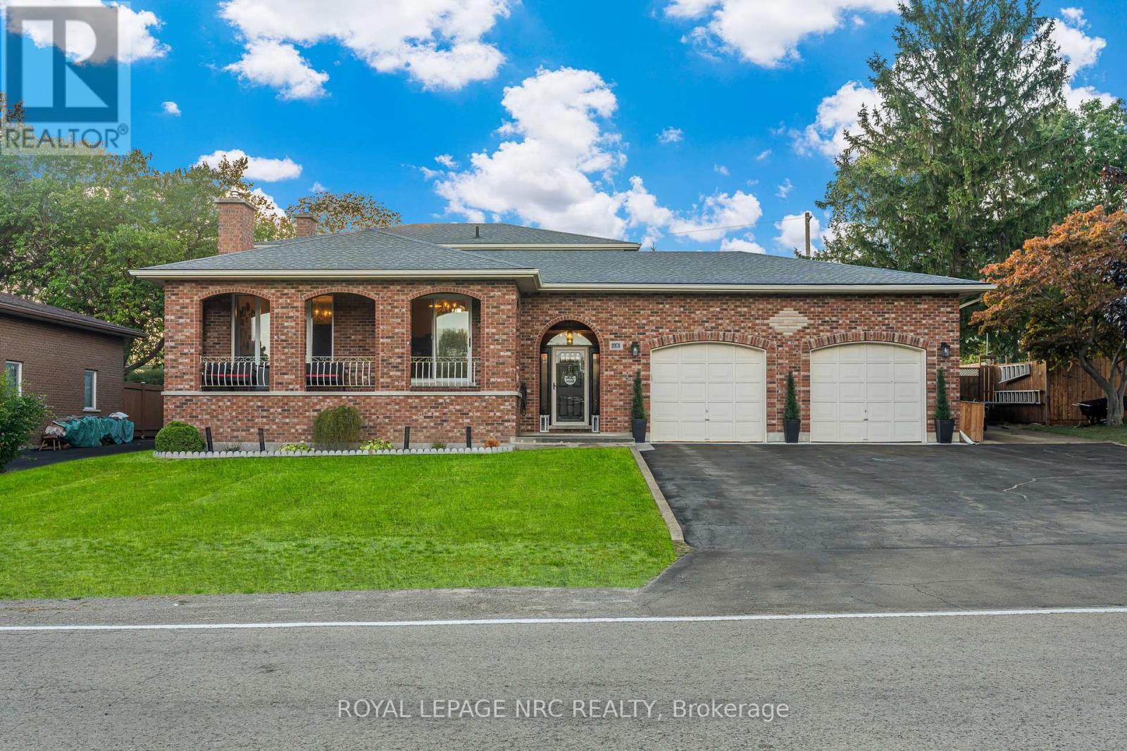 15 OXFORD BOULEVARD, Port Colborne, Ontario