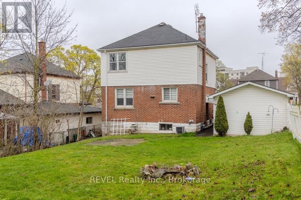 5717 Lowell Avenue, Niagara Falls (Hospital), Ontario  L2G 4E3 - Photo 3 - X12431990