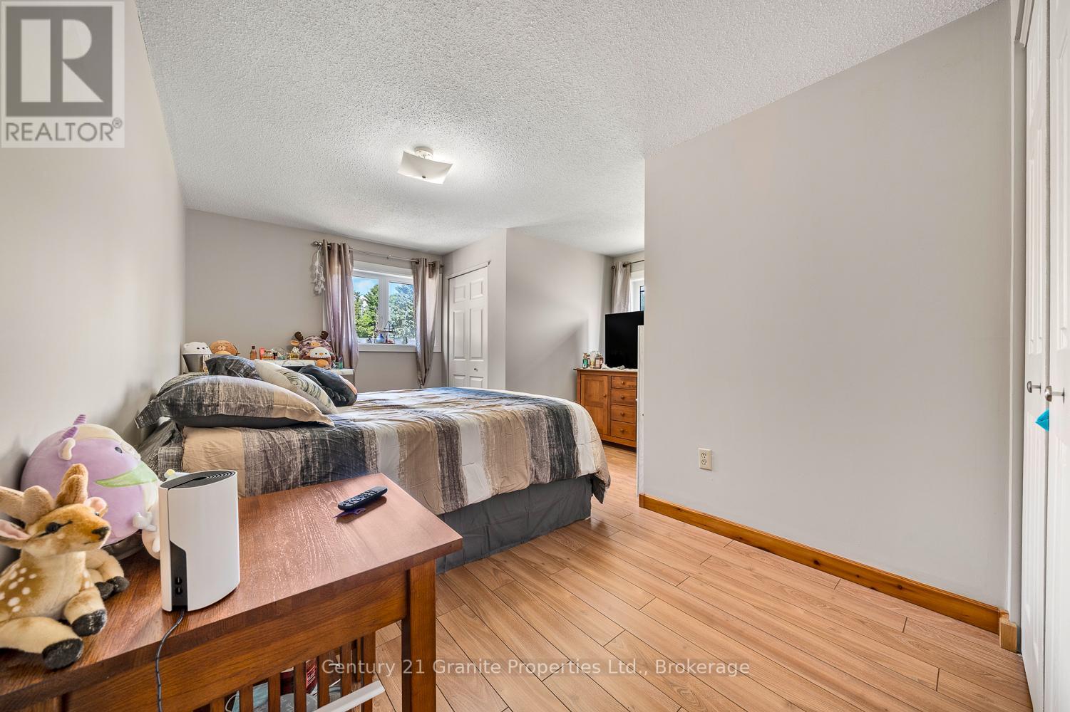 7 Tudhope Street, Parry Sound, Ontario  P2A 2H9 - Photo 35 - X12431934