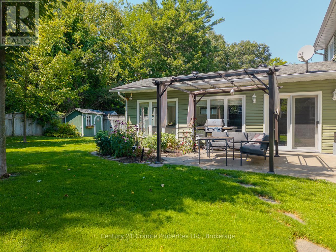 7 Tudhope Street, Parry Sound, Ontario  P2A 2H9 - Photo 40 - X12431934
