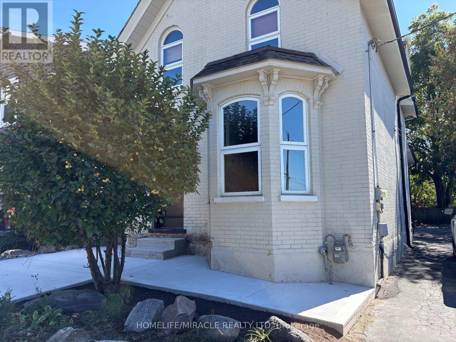 41 Park Hill Road, Cambridge, Ontario  N1R 1P5 - Photo 3 - X12359515
