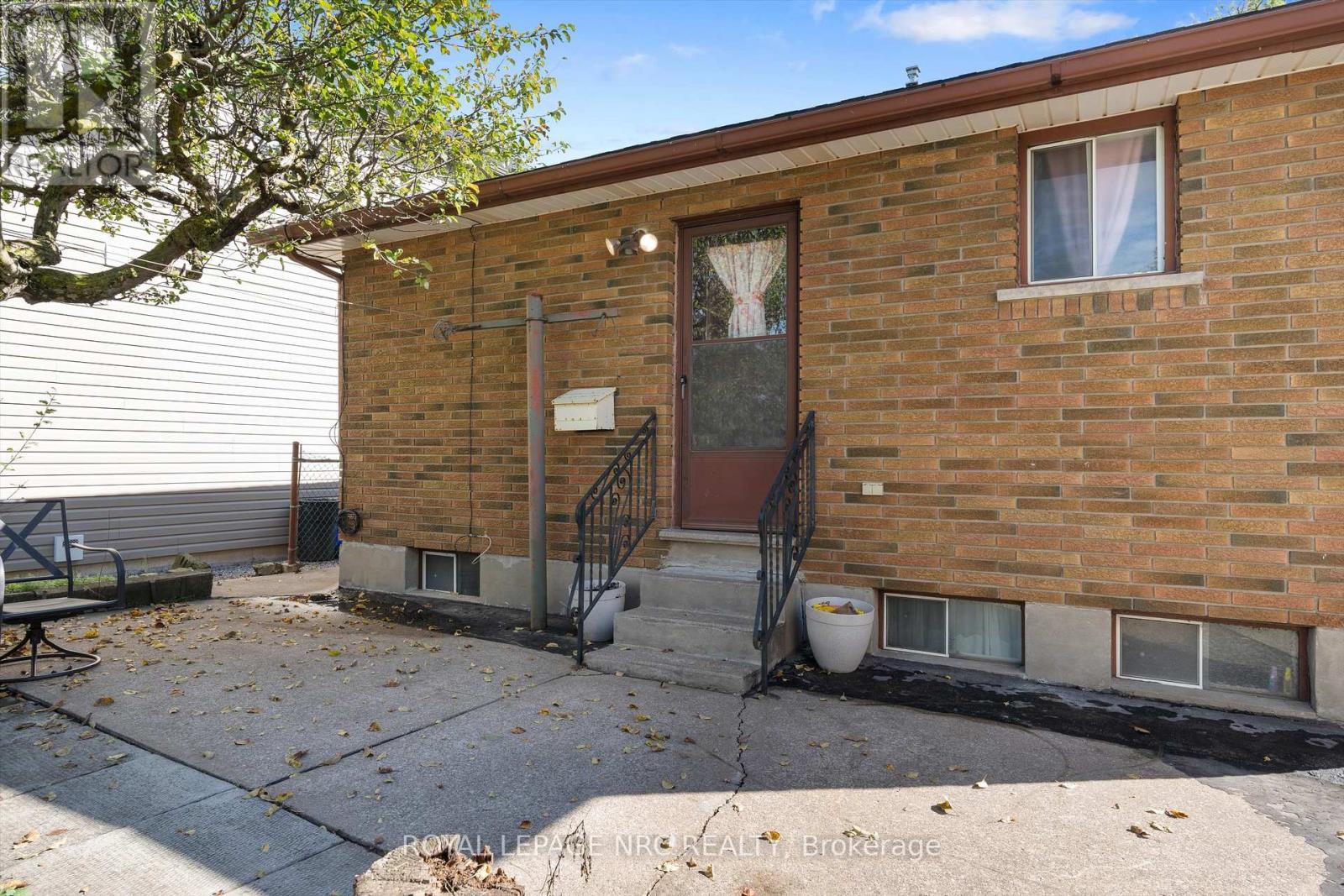 11 Cleveland Street, Thorold (Thorold Downtown), Ontario  L2V 3K3 - Photo 16 - X12301097