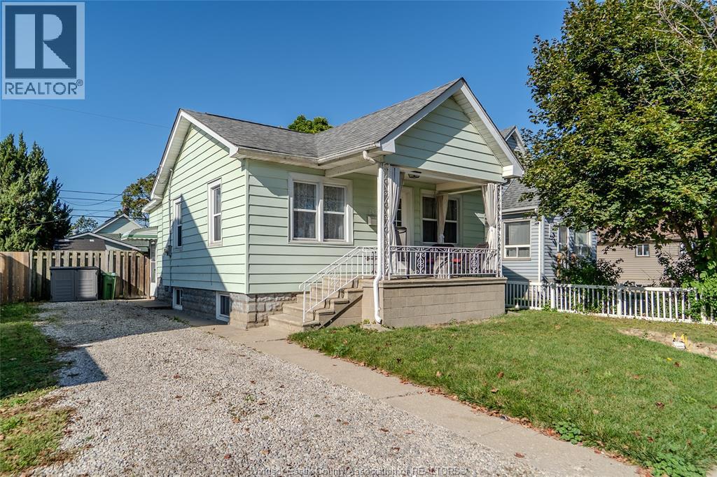 MLS# 25024499: 1533 DROUILLARD, Windsor, Canada
