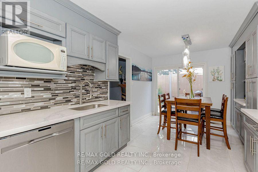 139 Chipmunk Crescent, Brampton, Ontario  L6R 1B7 - Photo 10 - W12431751