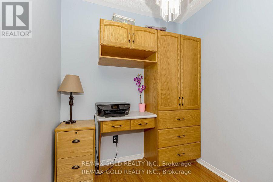 139 Chipmunk Crescent, Brampton, Ontario  L6R 1B7 - Photo 15 - W12431751